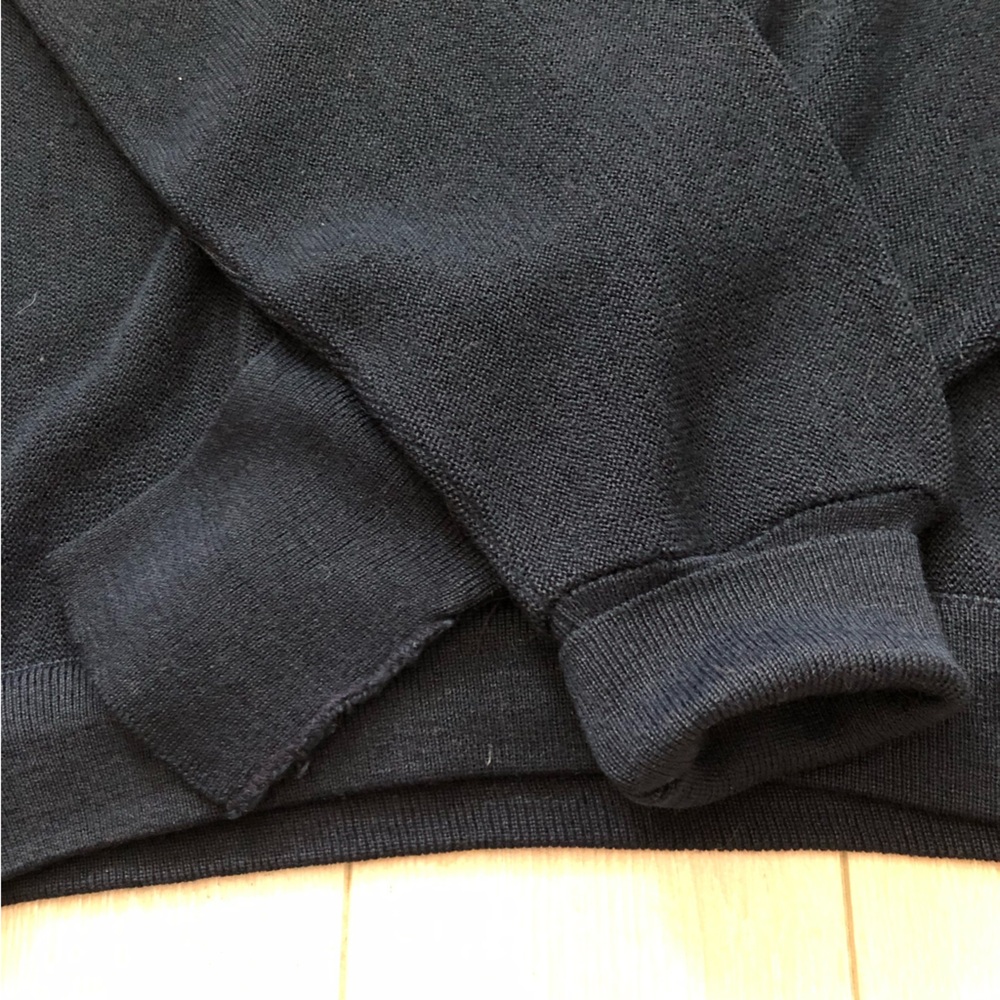 Vintage Izod Lacoste Pullover V Neck Sweater in Navy Size L - Picture 3 of 9